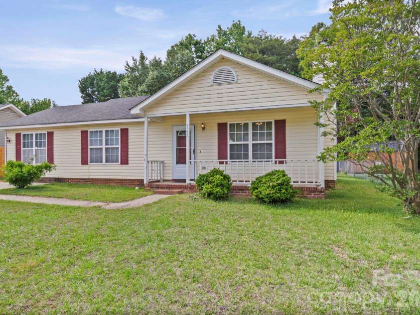 3311 Atlas Drive, Charlotte, NC 28269.  MLS# CAR4376224, YatesRealty ID 20939. 