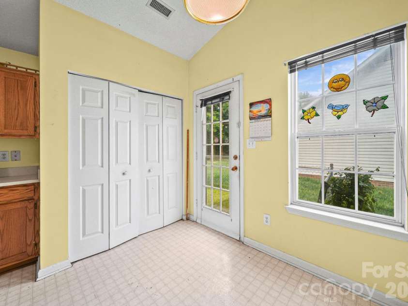 3311 Atlas Drive, Charlotte, NC 28269.  MLS# CAR4376224, YatesRealty ID 20939. 