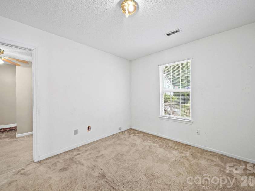 3311 Atlas Drive, Charlotte, NC 28269.  MLS# CAR4376224, YatesRealty ID 20939. 