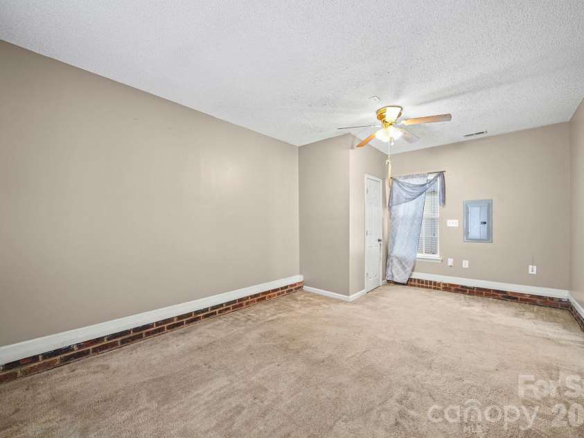 3311 Atlas Drive, Charlotte, NC 28269.  MLS# CAR4376224, YatesRealty ID 20939. 