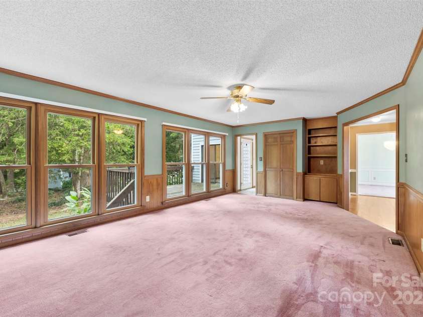 3664 Gaston Day School Road, Gastonia, NC 28056.  MLS# CAR4309726, YatesRealty ID 20939. Living Room