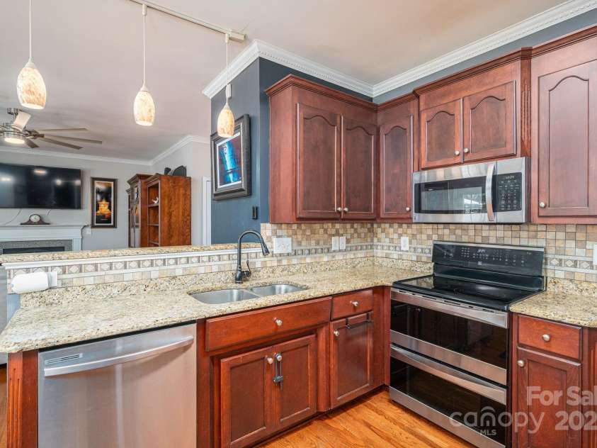 1613 Stone Pine Drive, Gastonia, NC 28056.  MLS# CAR4306487, YatesRealty ID 2094. 