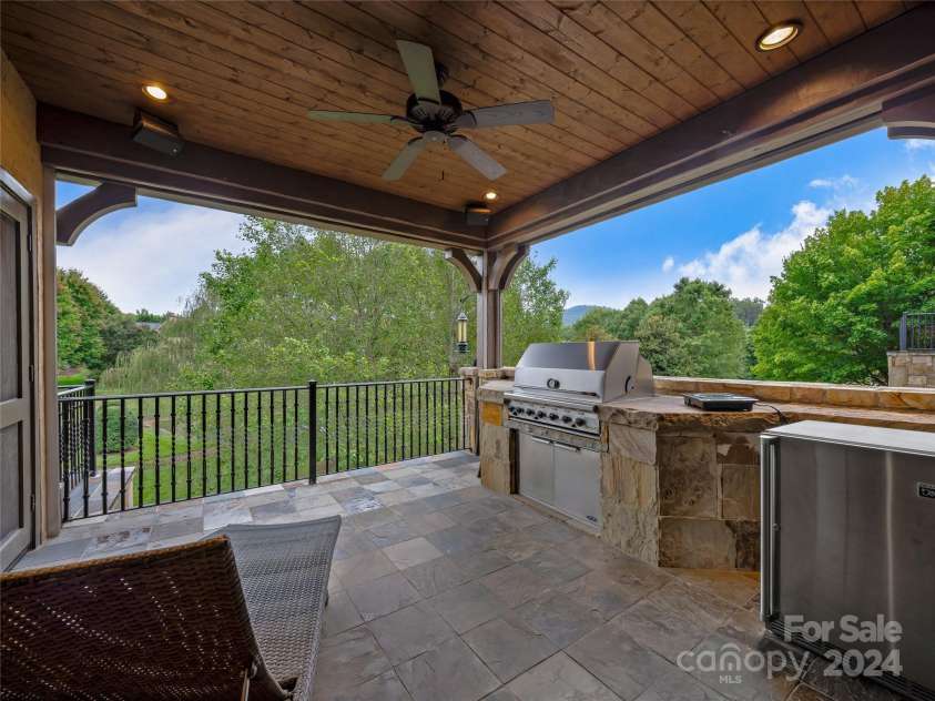 22 Foxbridge Way, Arden, NC 28704.  MLS# CAR4180001, YatesRealty ID 2094. 