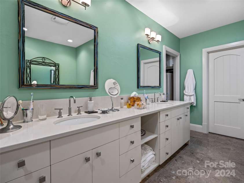 22 Foxbridge Way, Arden, NC 28704.  MLS# CAR4180001, YatesRealty ID 2094. 