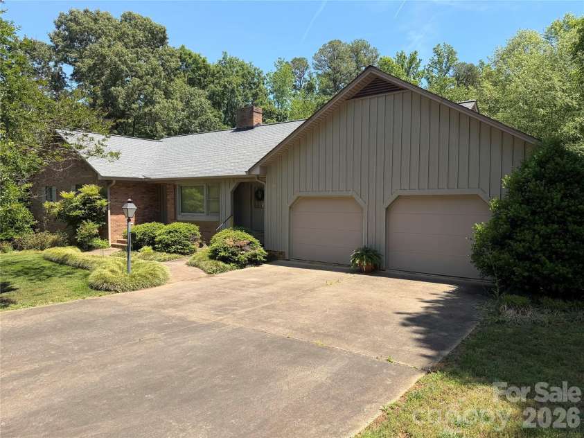 605 Queens Road, Cherryville, NC 28021.  MLS# CAR4375817, YatesRealty ID 20940. 