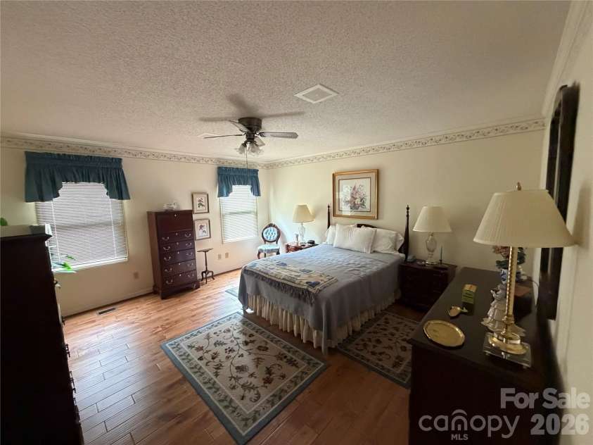 605 Queens Road, Cherryville, NC 28021.  MLS# CAR4375817, YatesRealty ID 20940. 