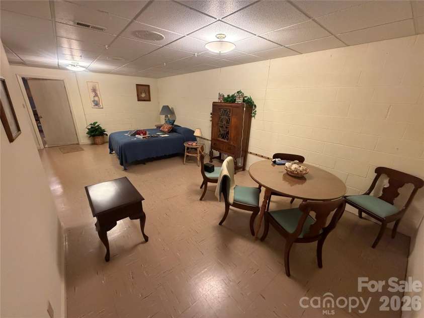 605 Queens Road, Cherryville, NC 28021.  MLS# CAR4375817, YatesRealty ID 20940. 