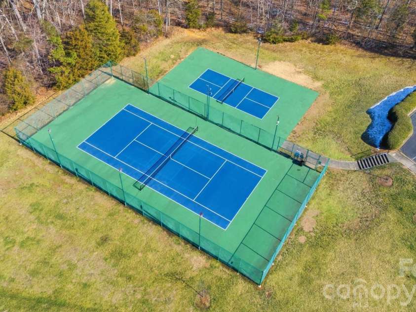 8044 Hawk Crest Court, Charlotte, NC 28270.  MLS# CAR4267919, YatesRealty ID 20940. Community tennis/pickleball courts