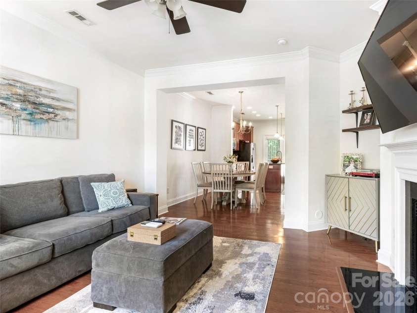 267 Hurston Circle, Charlotte, NC 28208.  MLS# CAR4373969, YatesRealty ID 20941. 