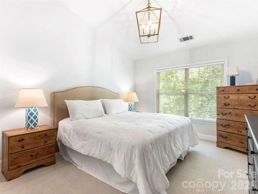 267 Hurston Circle, Charlotte, NC 28208.  MLS# CAR4373969, YatesRealty ID 20941. 