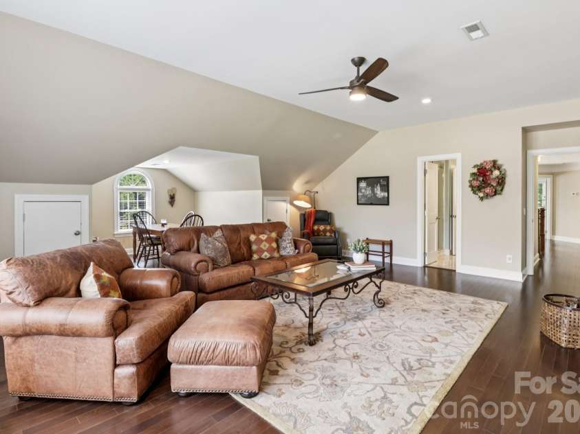 122 Ringneck Trail, Mooresville, NC 28117.  MLS# CAR4372433, YatesRealty ID 20942. Bonus Room with a second private staircase