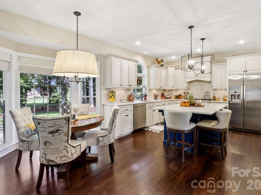 122 Ringneck Trail, Mooresville, NC 28117.  MLS# CAR4372433, YatesRealty ID 20942. Gourmet kitchen