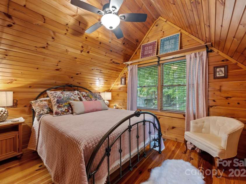 58 Cabin Fever Trail, Maggie Valley, NC 28751.  MLS# CAR4263812, YatesRealty ID 20942. 
