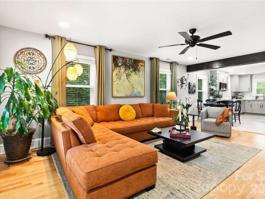 213 Hillcrest Drive, Huntersville, NC 28078.  MLS# CAR4378846, YatesRealty ID 20943. 