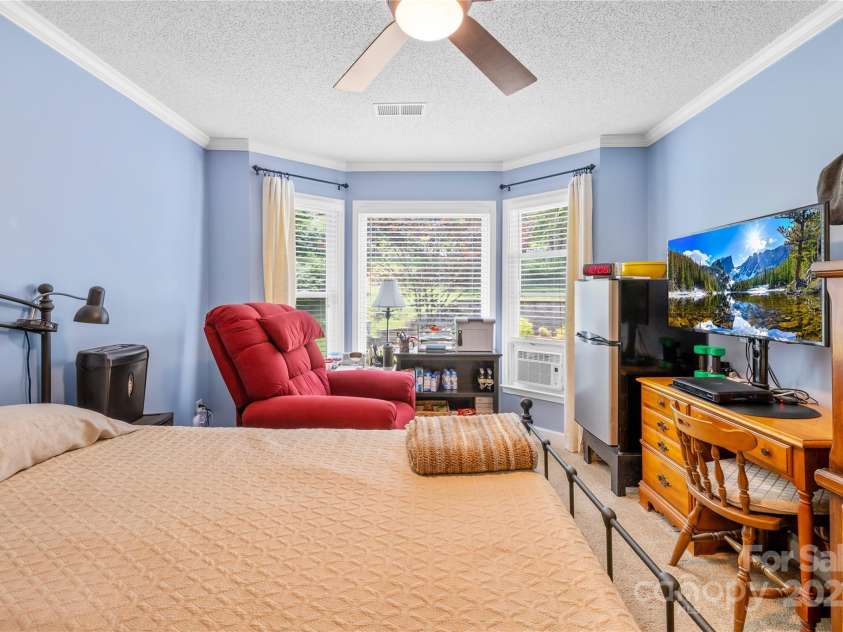 4313 Wynborough Lane, Charlotte, NC 28269.  MLS# CAR4271807, YatesRealty ID 20945. 3rd bedroom is for her Dad, has a bay window with great natural light.