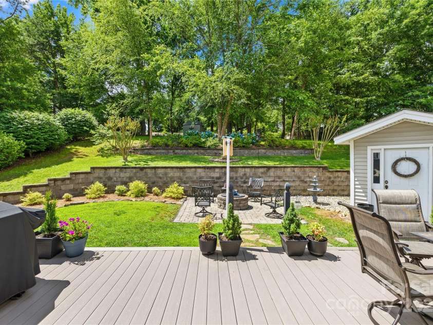 4313 Wynborough Lane, Charlotte, NC 28269.  MLS# CAR4271807, YatesRealty ID 20945. She shed or he shed, make it your own.