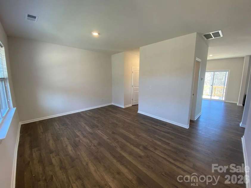 196 Marathon Lane, Candler, NC 28715.  MLS# CAR4367636, YatesRealty ID 20946. 