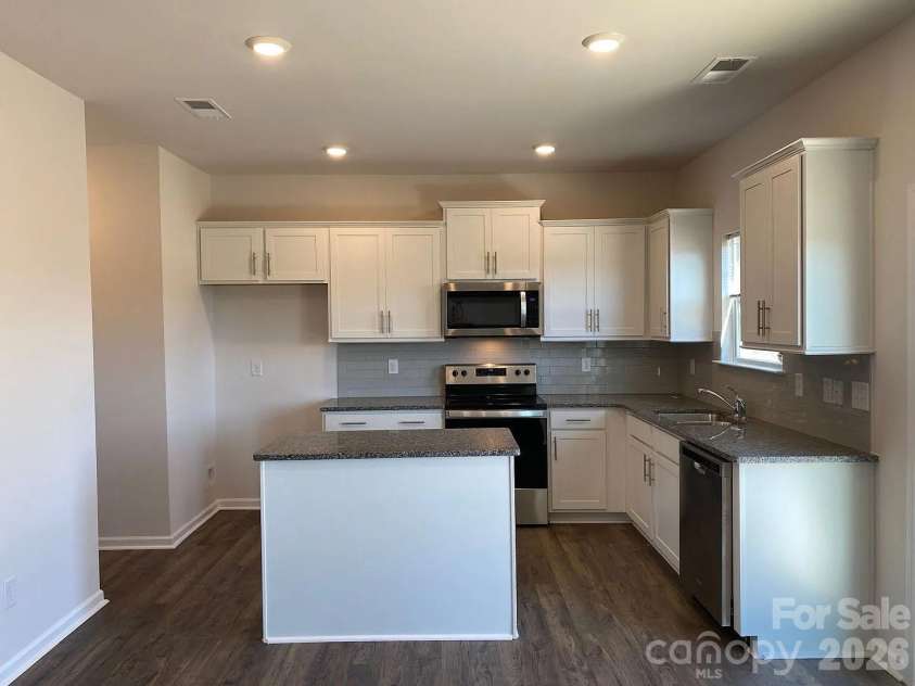 196 Marathon Lane, Candler, NC 28715.  MLS# CAR4367636, YatesRealty ID 20946. 