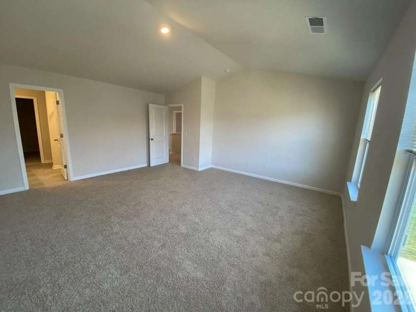 196 Marathon Lane, Candler, NC 28715.  MLS# CAR4367636, YatesRealty ID 20946. 