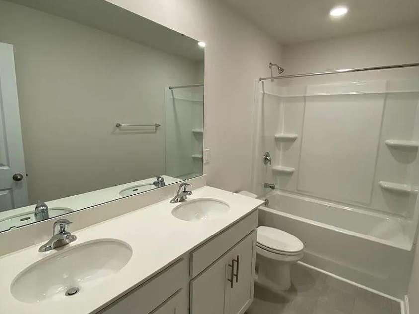 196 Marathon Lane, Candler, NC 28715.  MLS# CAR4367636, YatesRealty ID 20946. 