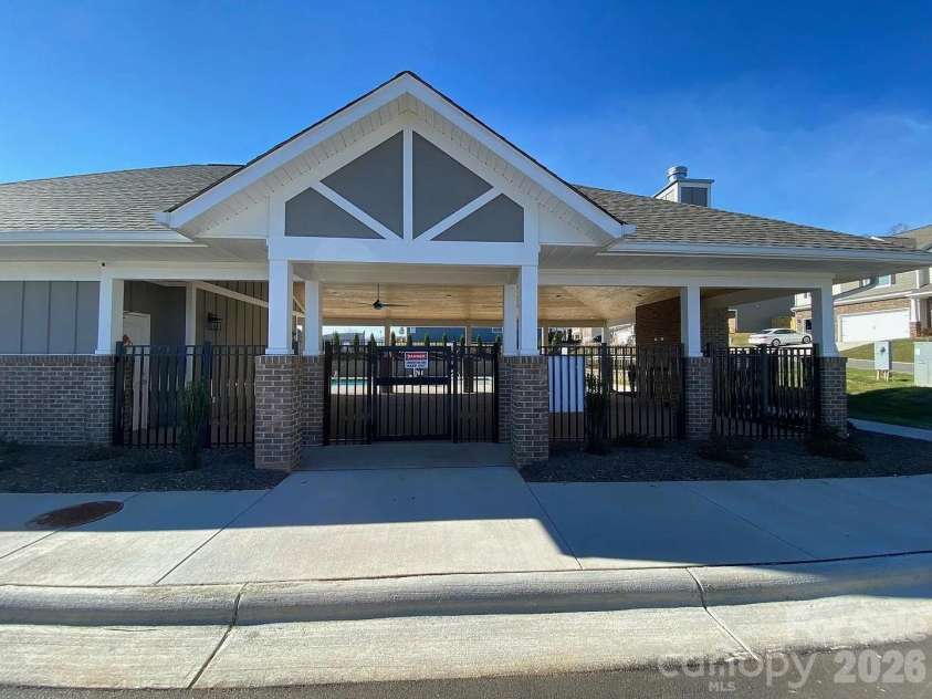 196 Marathon Lane, Candler, NC 28715.  MLS# CAR4367636, YatesRealty ID 20946. 