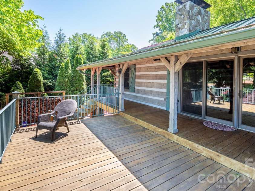 170 Malibu Road, Mooresville, NC 28117.  MLS# CAR4372531, YatesRealty ID 20948. Back Deck