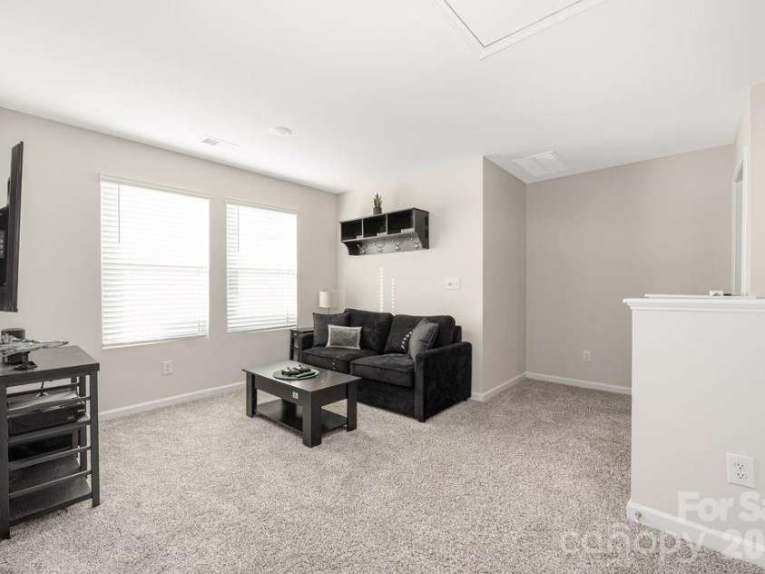1135 Harland Street, Charlotte, NC 28216.  MLS# CAR4367795, YatesRealty ID 20949. 