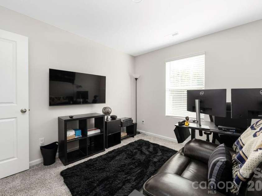 1135 Harland Street, Charlotte, NC 28216.  MLS# CAR4367795, YatesRealty ID 20949. 