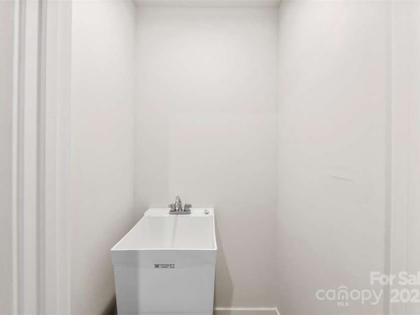 1686 Scarbrough Circle, Concord, NC 28025.  MLS# CAR4292755, YatesRealty ID 20949. Laundry Utility Room