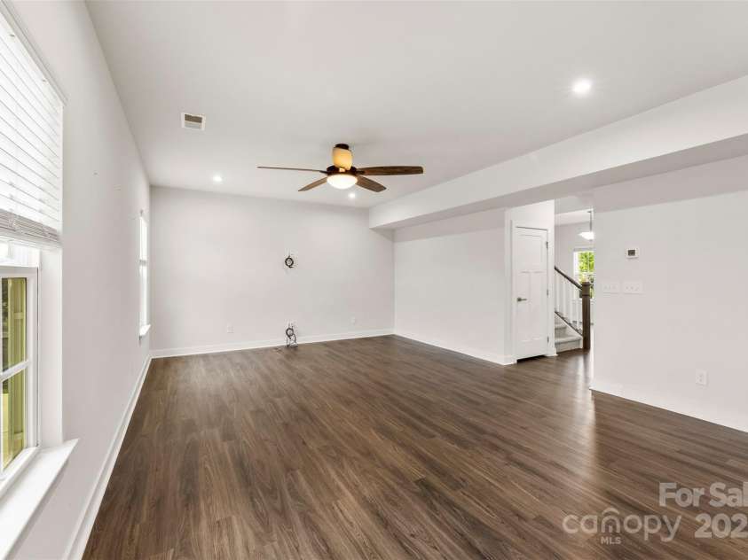 1686 Scarbrough Circle, Concord, NC 28025.  MLS# CAR4292755, YatesRealty ID 20949. Living Room