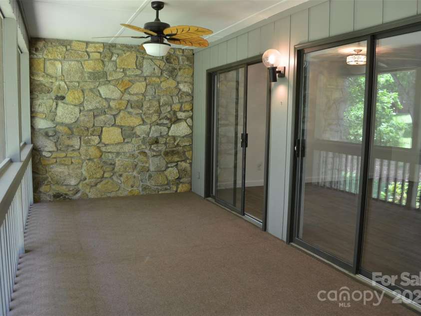 609 Crowfields Lane, Asheville, NC 28803.  MLS# CAR4278322, YatesRealty ID 2095. 