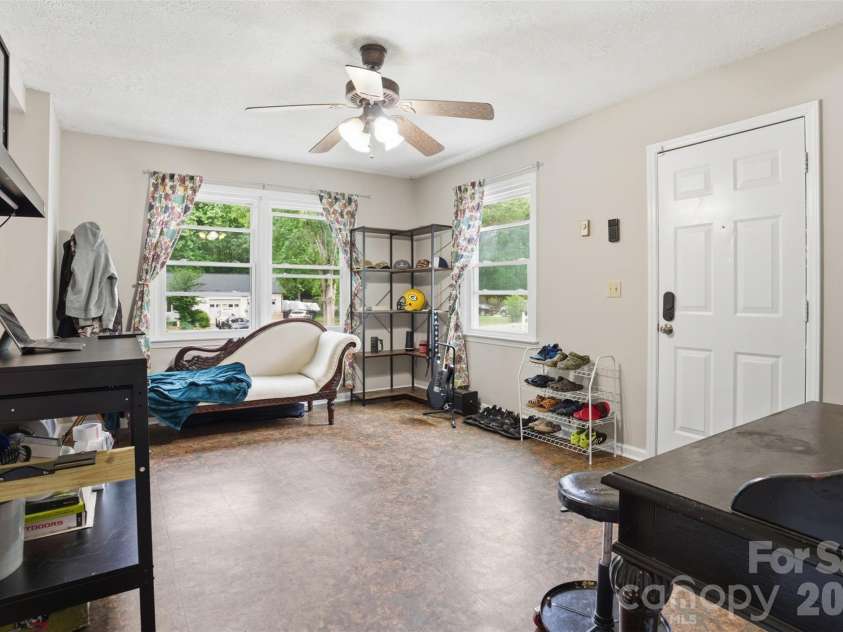 2998 Chestnut Road, Lincolnton, NC 28092.  MLS# CAR4379194, YatesRealty ID 20950. 