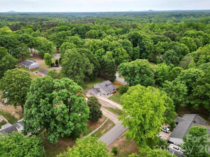 2998 Chestnut Road, Lincolnton, NC 28092.  MLS# CAR4379194, YatesRealty ID 20950. 