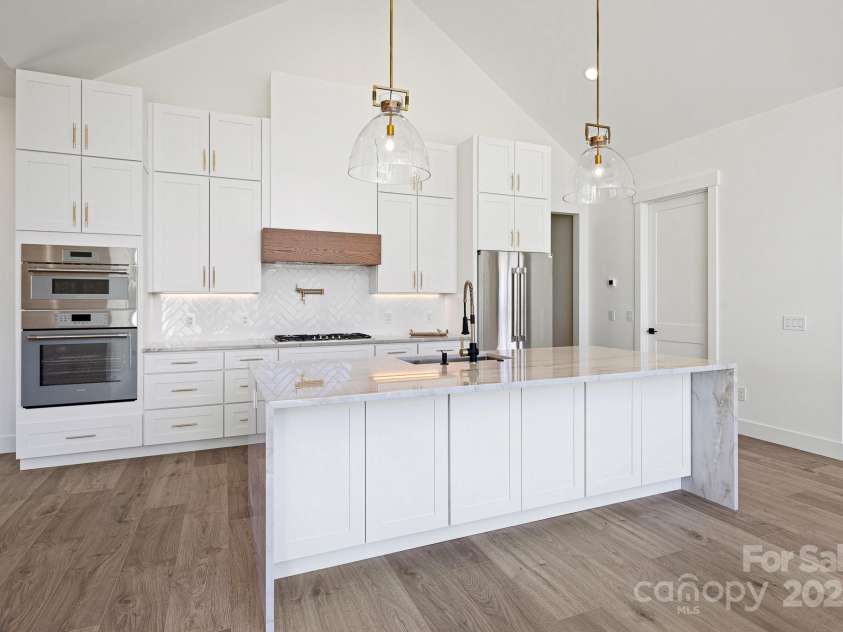 90 Bridgeway Drive, Candler, NC 28715.  MLS# CAR4226175, YatesRealty ID 20950. 