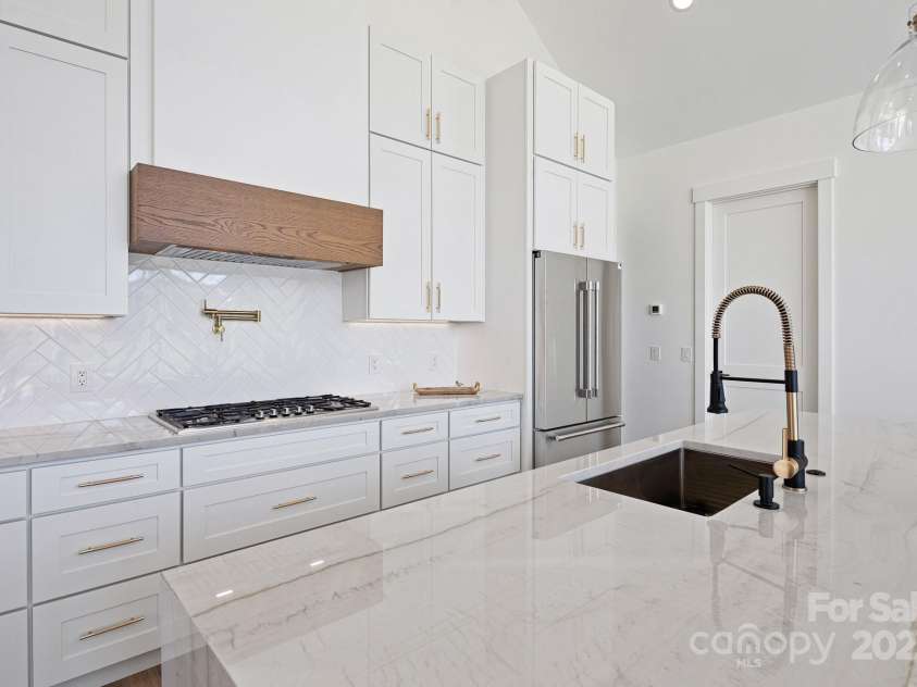 90 Bridgeway Drive, Candler, NC 28715.  MLS# CAR4226175, YatesRealty ID 20950. 