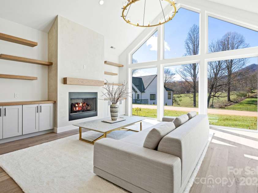 90 Bridgeway Drive, Candler, NC 28715.  MLS# CAR4226175, YatesRealty ID 20950. 