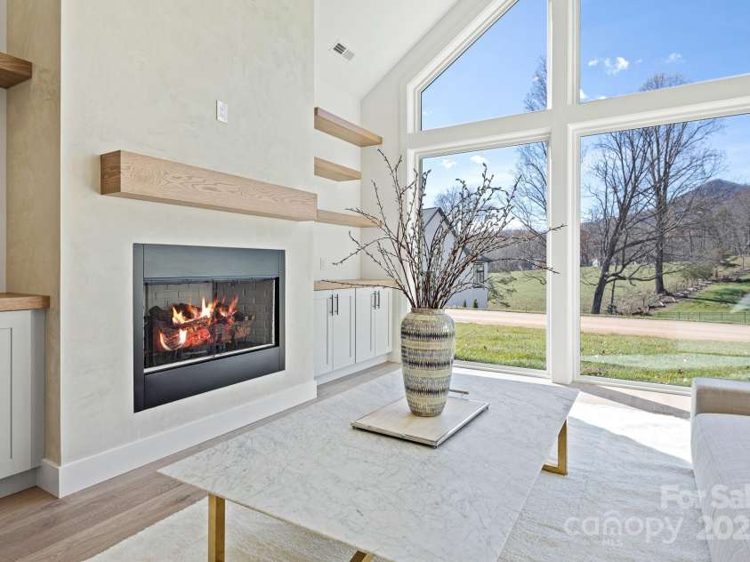 90 Bridgeway Drive, Candler, NC 28715.  MLS# CAR4226175, YatesRealty ID 20950. 