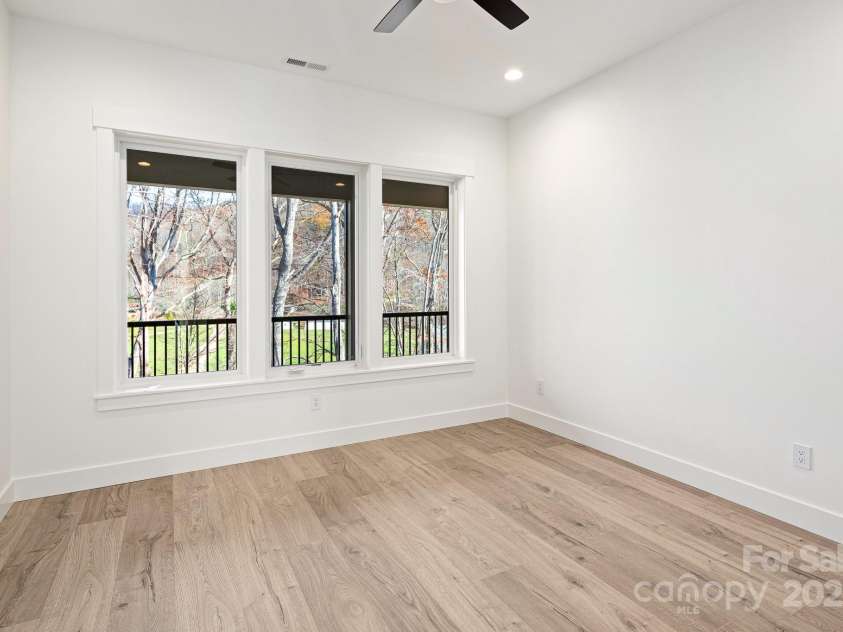 90 Bridgeway Drive, Candler, NC 28715.  MLS# CAR4226175, YatesRealty ID 20950. 