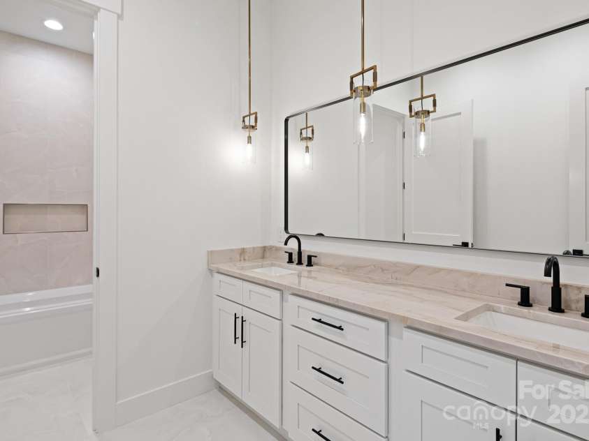 90 Bridgeway Drive, Candler, NC 28715.  MLS# CAR4226175, YatesRealty ID 20950. 