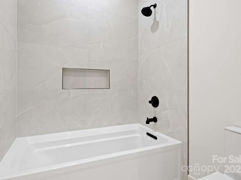 90 Bridgeway Drive, Candler, NC 28715.  MLS# CAR4226175, YatesRealty ID 20950. 