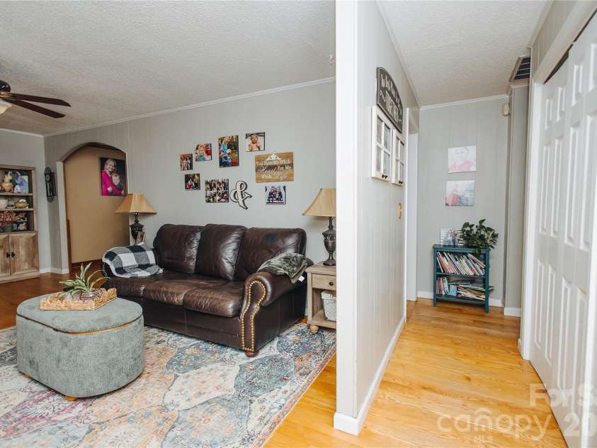 341 Bond Street, Marion, NC 28752.  MLS# CAR4373454, YatesRealty ID 20951. 