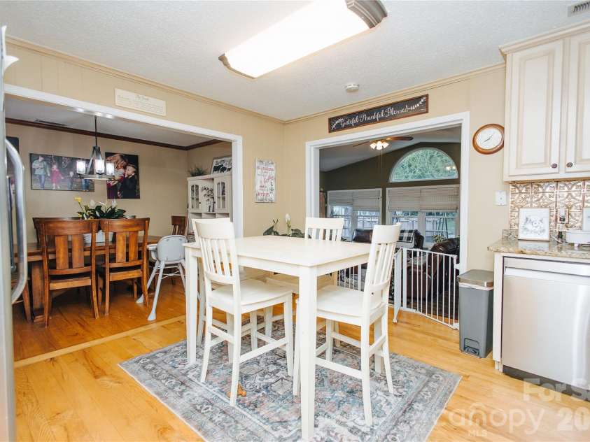 341 Bond Street, Marion, NC 28752.  MLS# CAR4373454, YatesRealty ID 20951. 
