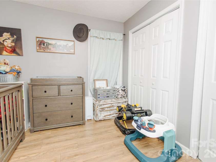 341 Bond Street, Marion, NC 28752.  MLS# CAR4373454, YatesRealty ID 20951. 