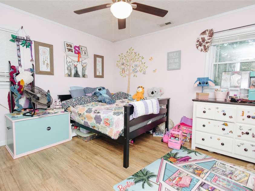 341 Bond Street, Marion, NC 28752.  MLS# CAR4373454, YatesRealty ID 20951. 