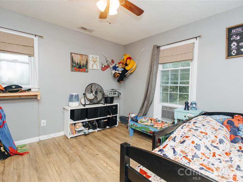 341 Bond Street, Marion, NC 28752.  MLS# CAR4373454, YatesRealty ID 20951. 