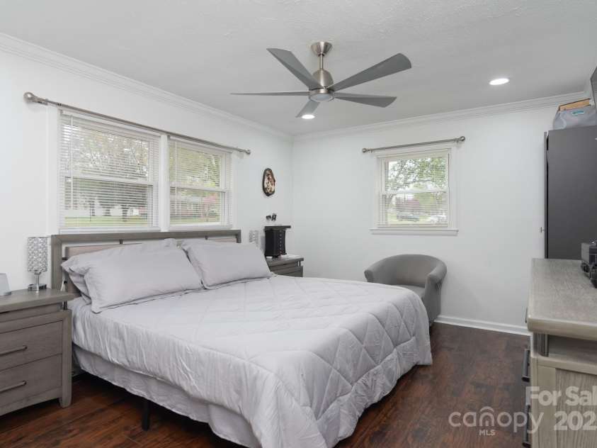 1121 Rembrandt Drive, Concord, NC 28027.  MLS# CAR4243046, YatesRealty ID 20952. 