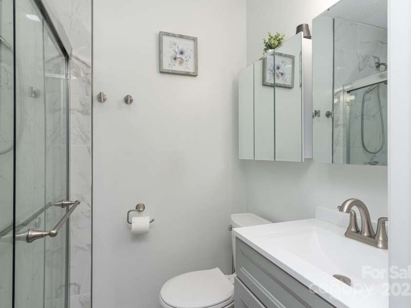 1121 Rembrandt Drive, Concord, NC 28027.  MLS# CAR4243046, YatesRealty ID 20952. 