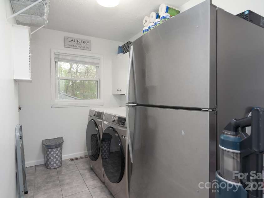 1121 Rembrandt Drive, Concord, NC 28027.  MLS# CAR4243046, YatesRealty ID 20952. 