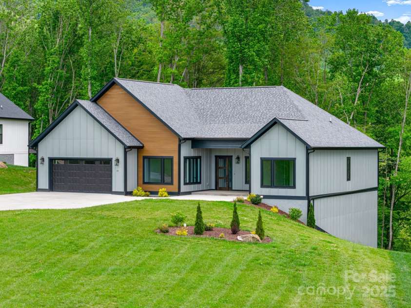 24 Slate Drive, Candler, NC 28715.  MLS# CAR4244090, YatesRealty ID 20953. 