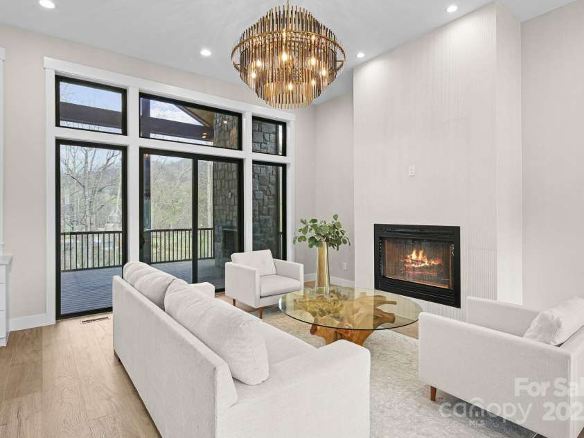 24 Slate Drive, Candler, NC 28715.  MLS# CAR4244090, YatesRealty ID 20953. Living